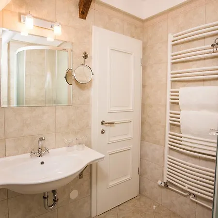 Monet Guest house 4*